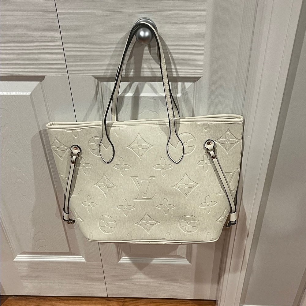 Elegant Neverfull Embossed Cream Tote